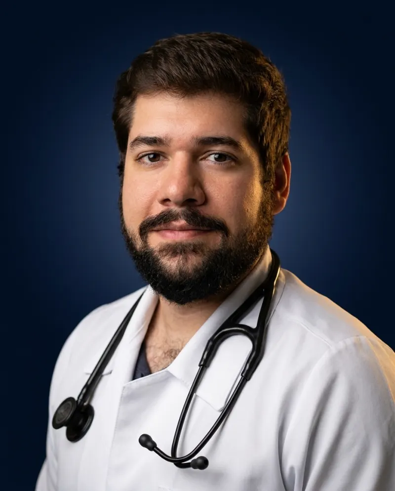 Dr. Samyr Marum de jaleco